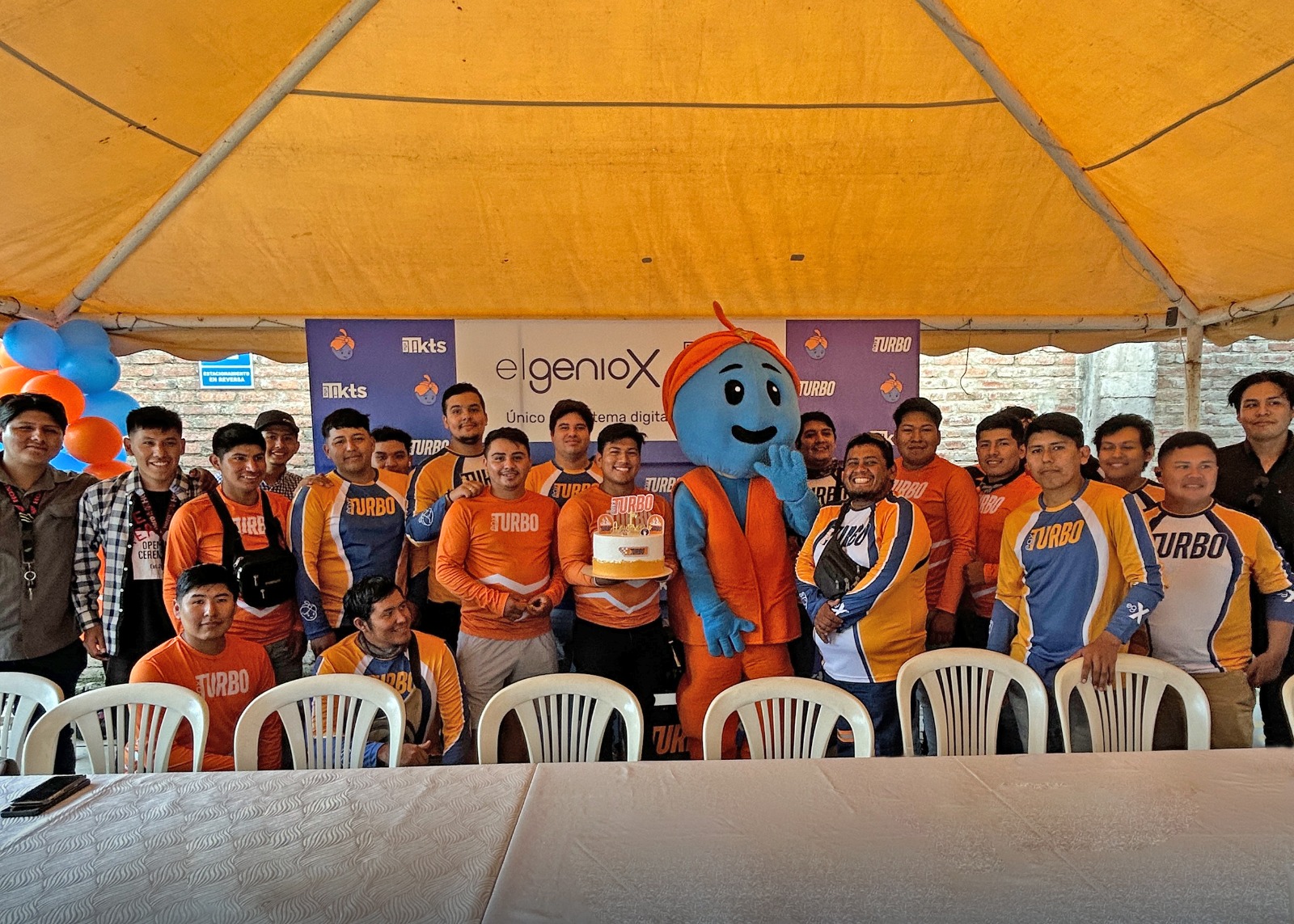 Lee más sobre el artículo TURBO celebra su primer año con envíos gratis y grandes logros en el sector del delivery en Bolivia