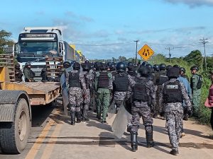 Lee más sobre el artículo NOTICIA URGENTE: BLOQUEO INDEFINIDO EN PAILÓN PERSISTE ANTE LLEGADA POLICIAL Y RECHAZO A DIÁLOGO