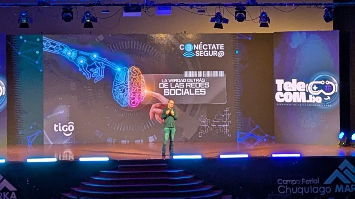 En este momento estás viendo Tigo impulsa el uso responsable de la tecnología en la feria TELECOM.BO