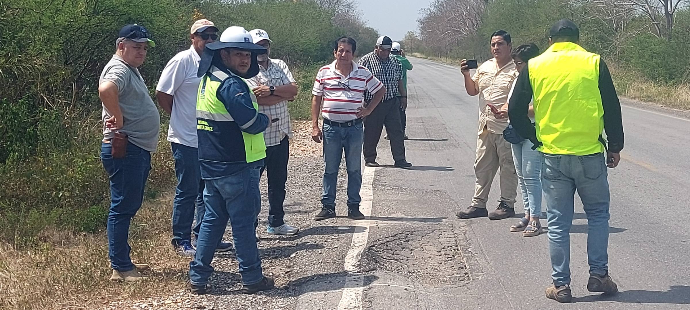 Lee más sobre el artículo Cívicos de la provincia Germán Busch declaran emergencia y suspenden el pago de peajes por el mal estado de la carretera