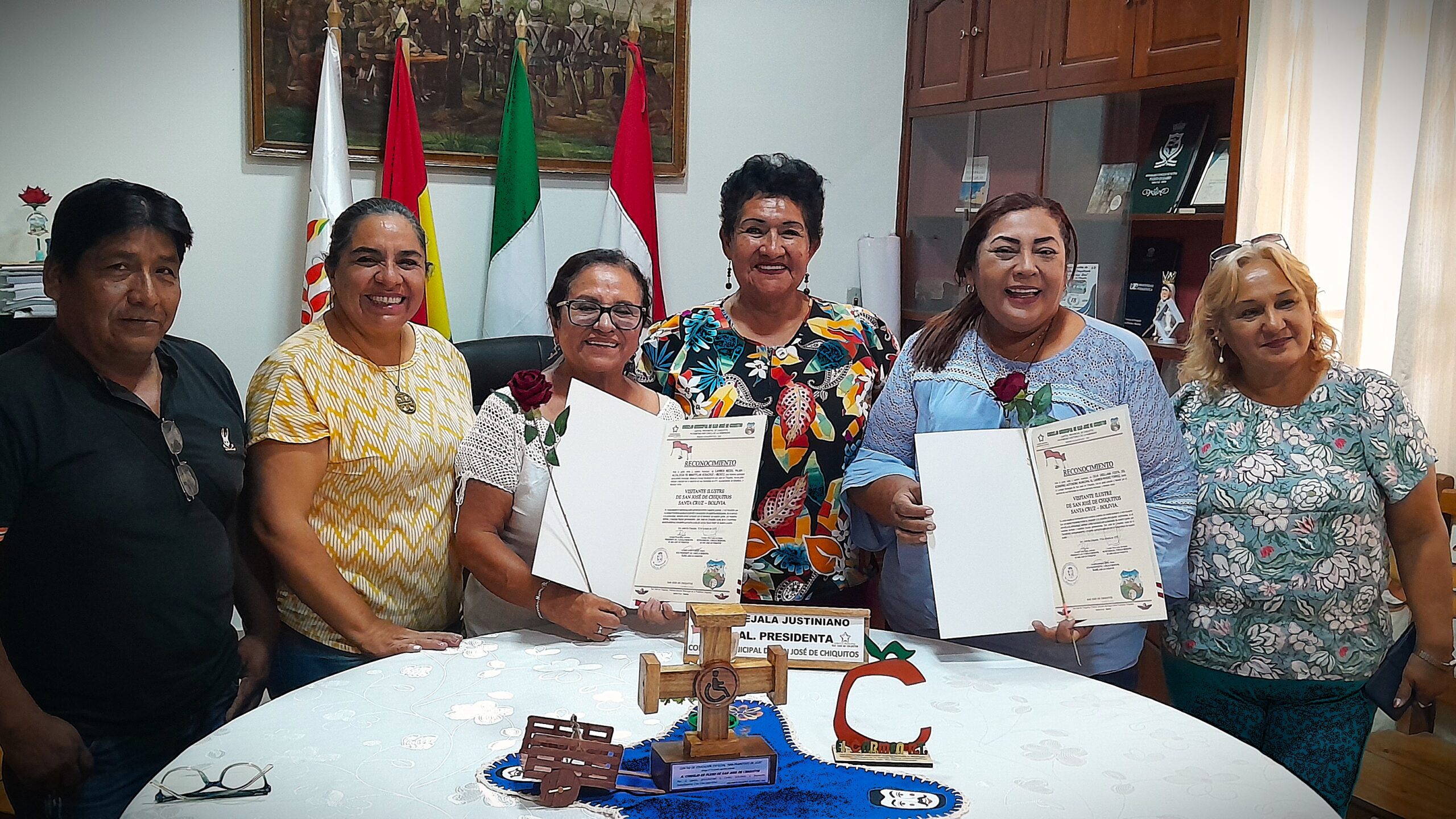 Lee más sobre el artículo Fortalecen Liderazgos Femeninos: San José de Chiquitos Declara Huésped Distinguida a Alcaldesa Mexicana Carmen Medel