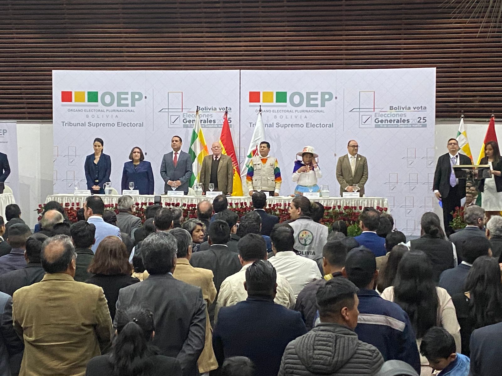 En este momento estás viendo El Tribunal Supremo Electoral de Bolivia Entrega Credenciales a Autoridades Electas para el Período 2025-2030