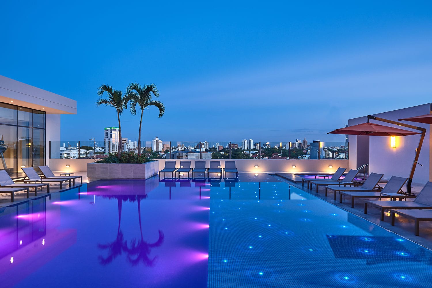 Lee más sobre el artículo Marriott Santa Cruz inaugura la temporada de piscinas con nuevas experiencias para disfrutar el verano sin salir de la ciudad