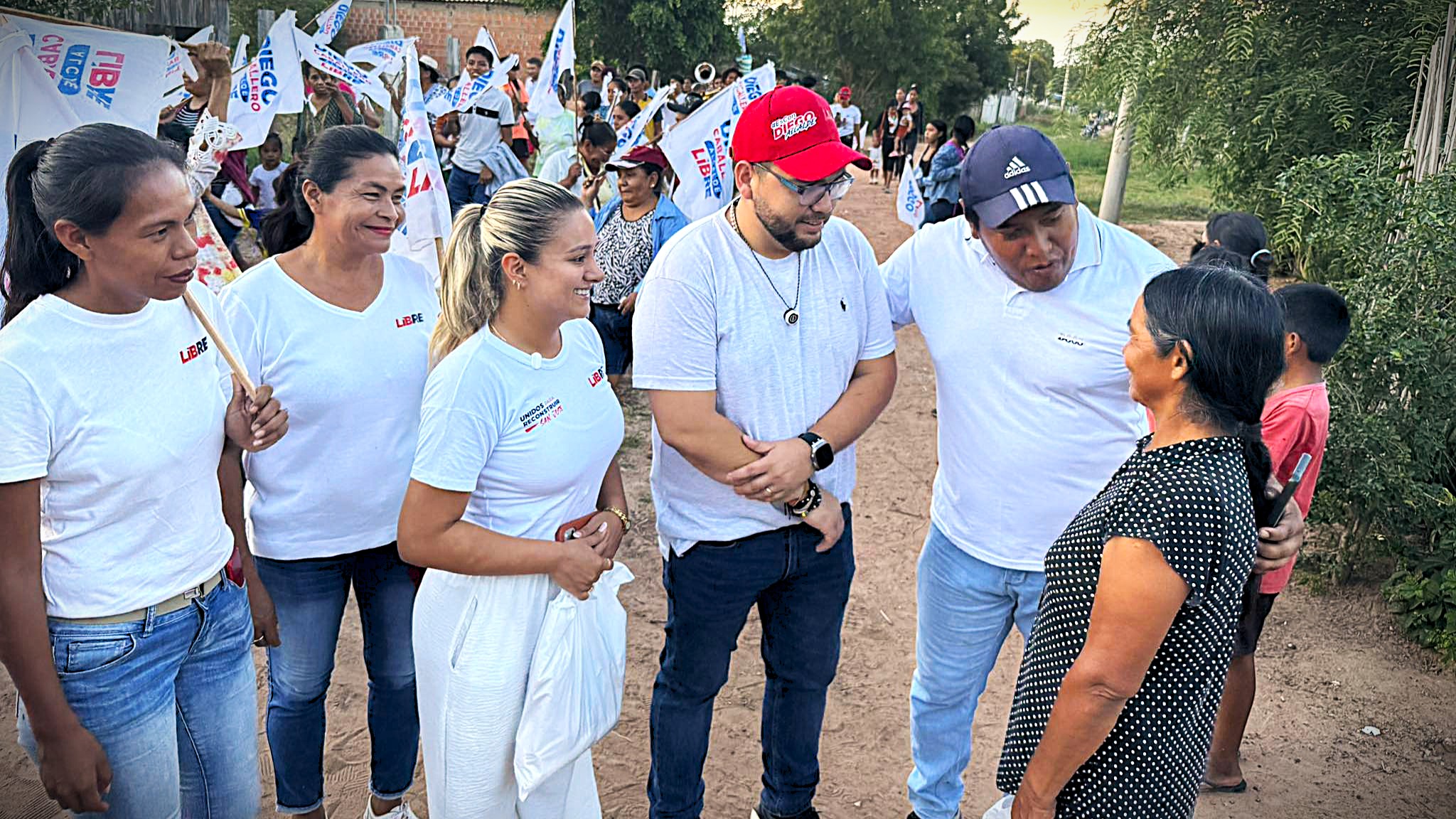 Lee más sobre el artículo Desafiando barreras políticas: Diego Caballero inaugura Casa de Campaña en «Los Hebreos», el bastión más dificil de San José