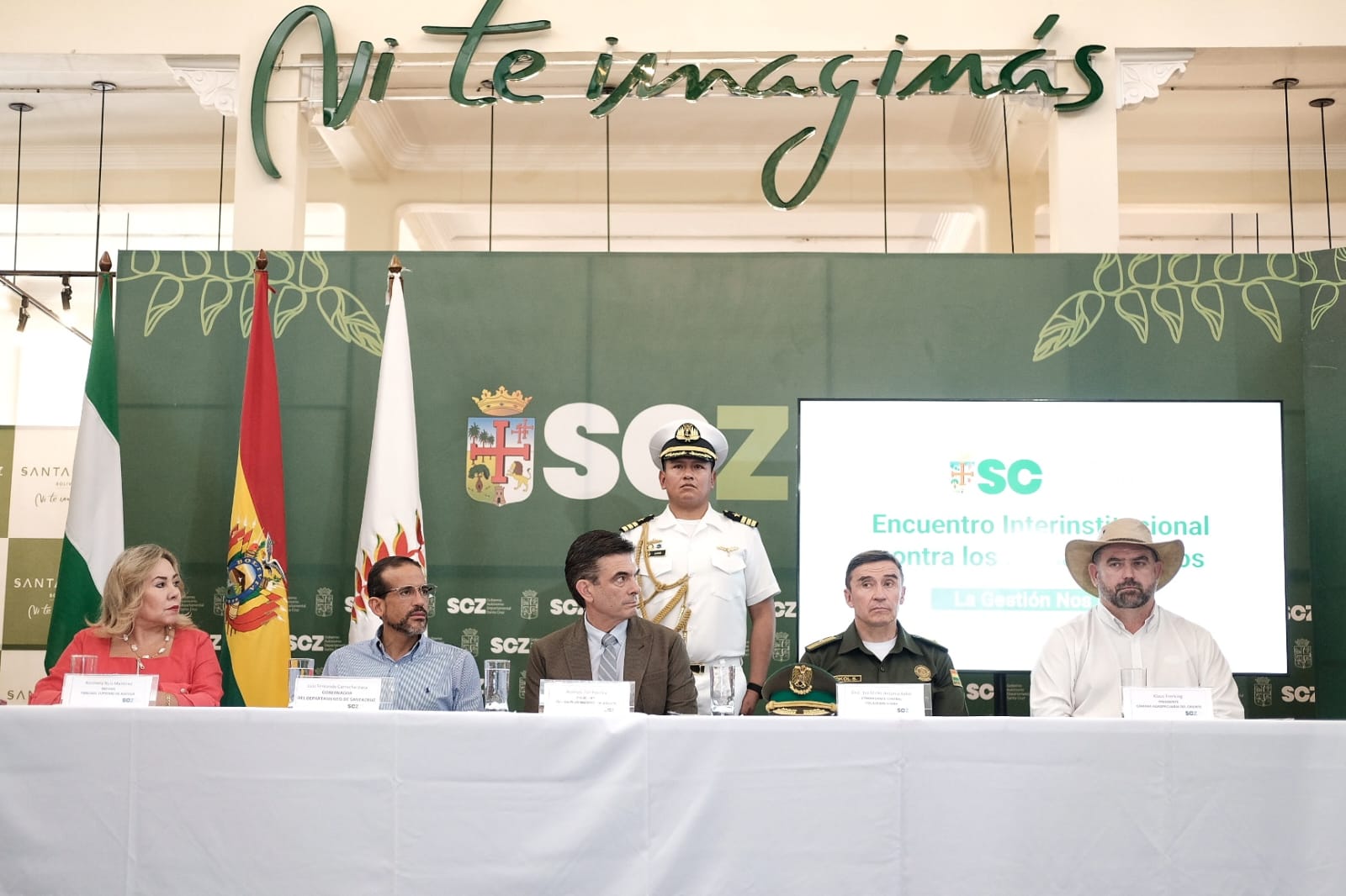 Lee más sobre el artículo Presidente reafirma en Santa Cruz que no habrá tolerancia a los avasallamientos y garantiza defensa de la propiedad privada