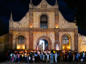 Lee más sobre el artículo San José de Chiquitos revivió tres siglos de fe y sincretismo cultural en la solemne festividad de la Virgen de la Candelaria