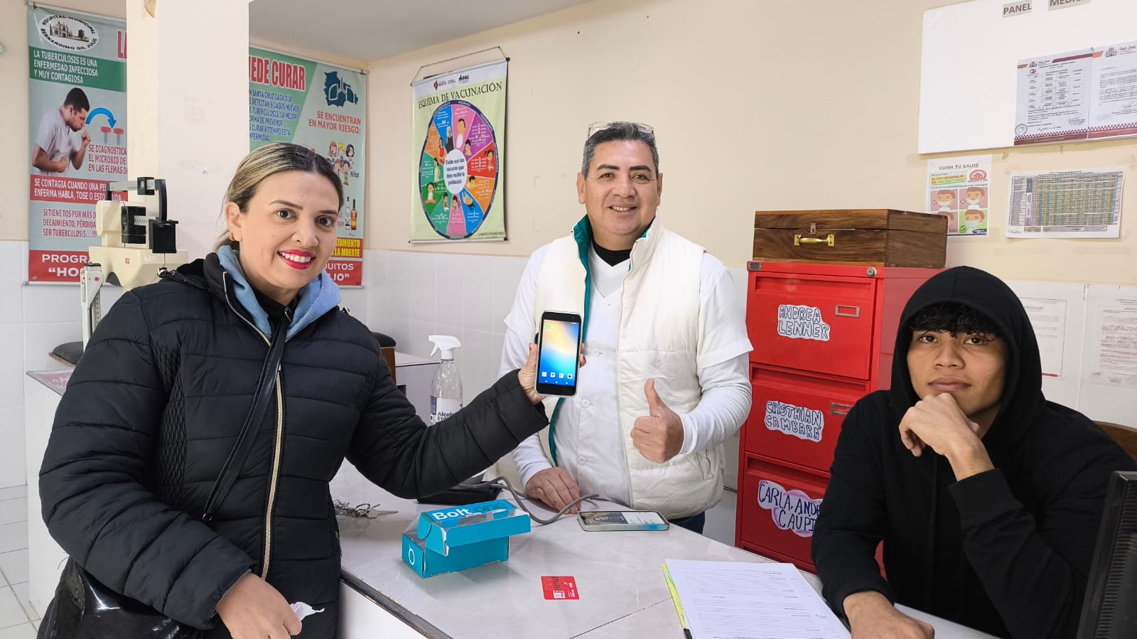 Lee más sobre el artículo El Hospital Municipal habilita una línea telefónica corporativa para la atención de emergencias y consultas