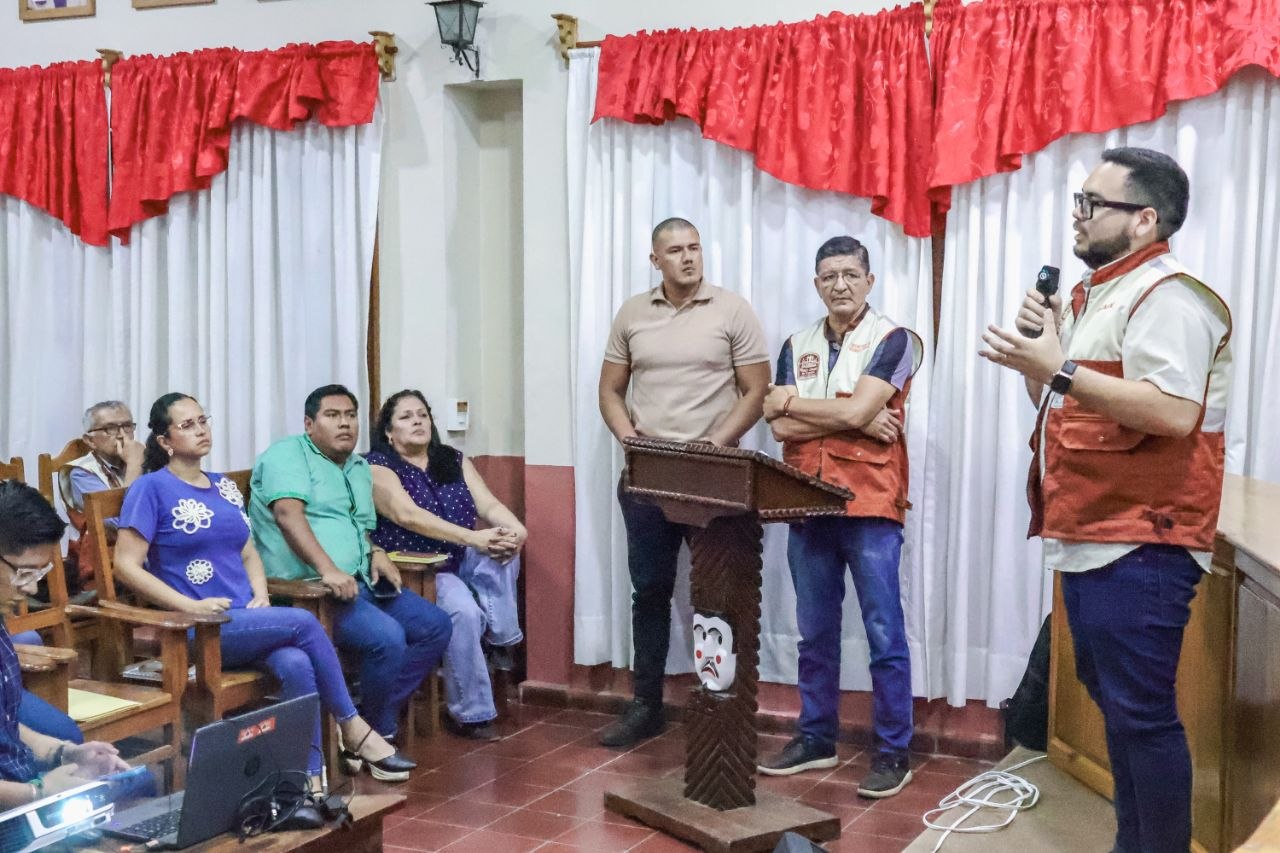 Lee más sobre el artículo Alcalde Juan Diego Caballero promulga Decreto de Prohibición Total de Quemas tras la activación del COEM en San José de Chiquitos